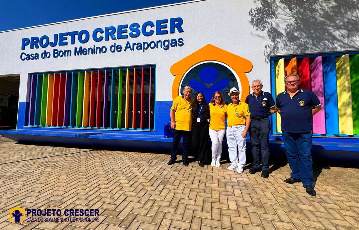 Projeto Crescer recebe a visita de membros do Lions.