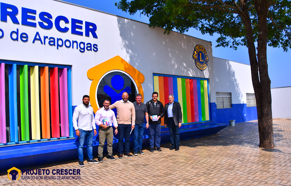 Projeto Crescer recebe a visita da empresa Santa Helena e Pennacchi