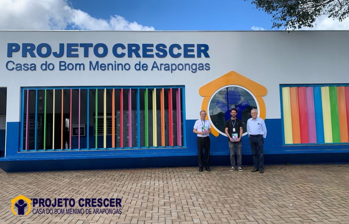 Projeto Crescer recebe a visita da ONG Londrina Pazeando e COMPAZ e Molipe Produções.