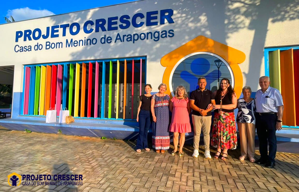 Projeto Crescer recebe a visita de amigos de longa data do presidente
