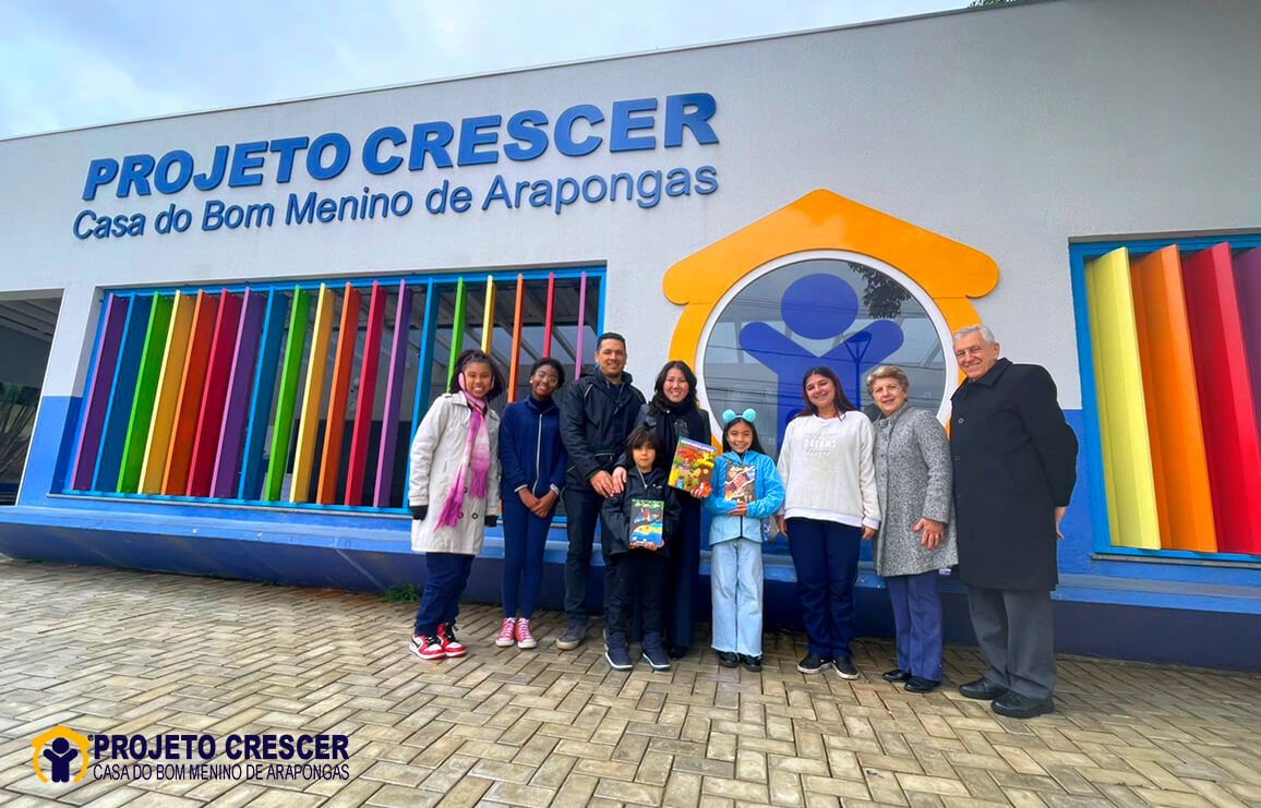 Projeto Crescer recebe a visita de Katia Tookuni, Elizeo Júnior, Alice Tookuni Garcia e Eiji Garcia.