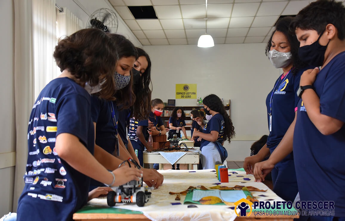 1º Feira de Robótica movimenta o Projeto Crescer